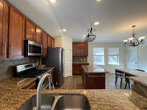 5th image of 9608 Castle Pines Dr