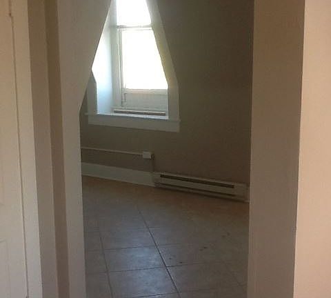 5th image of 1026 S 3rd St APT 8