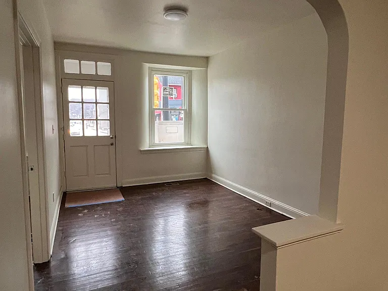 319 W Lincoln Hwy #2 — Photo 6