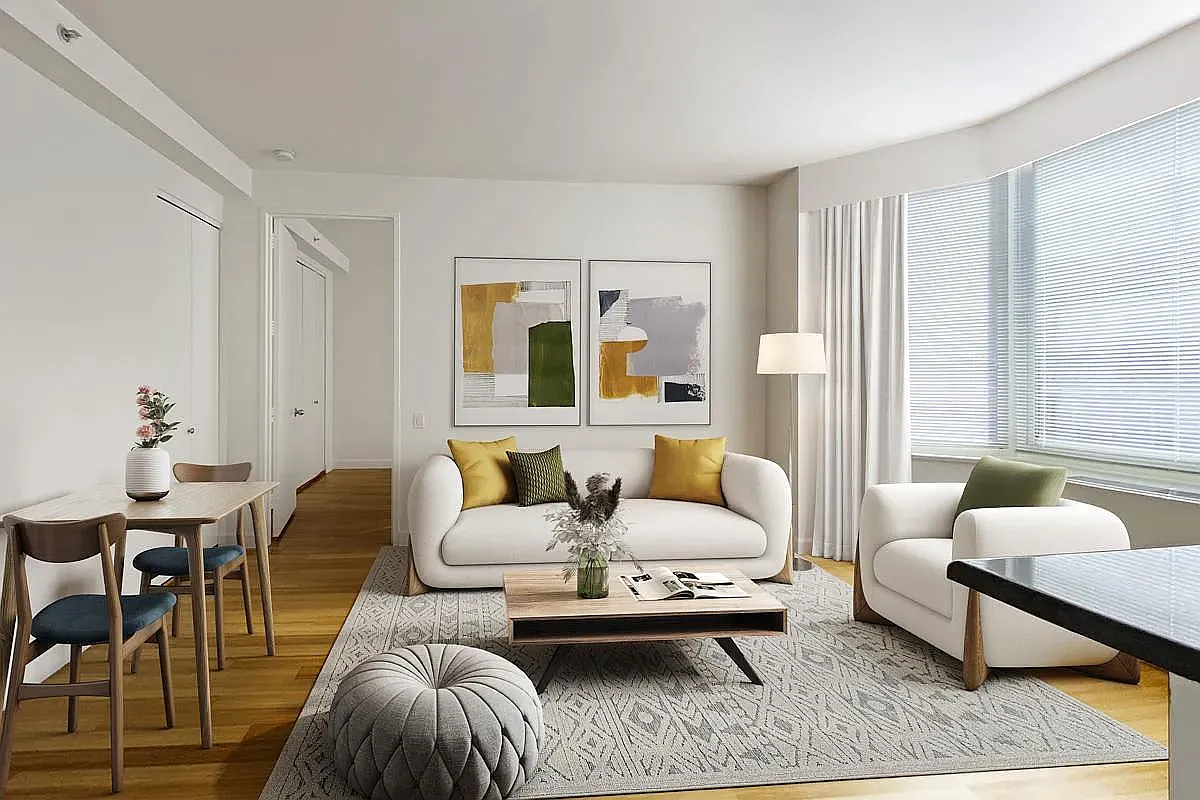 320 West 38th Street — Photo 2