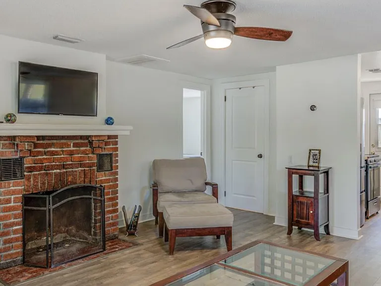 4922 Newton Ave S — Photo 7