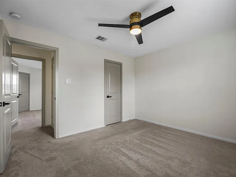 17722 Grove Hill Dr — Photo 24