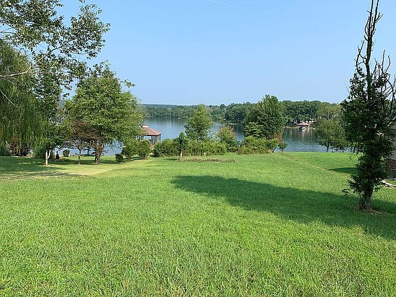 Lot 32 - lake front