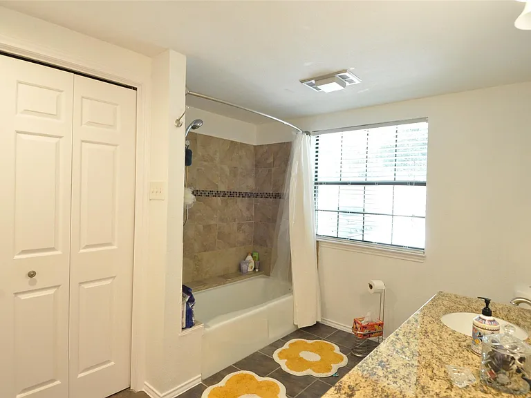 9902 Talleyran Dr — Photo 14