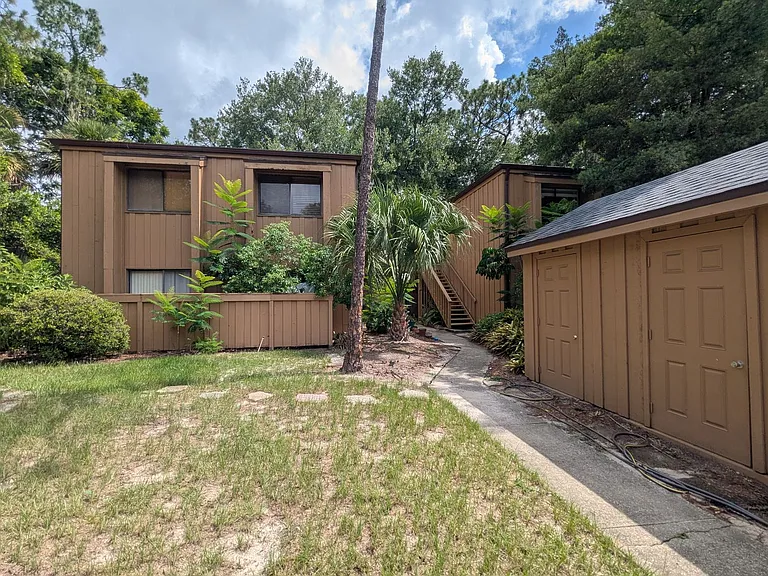 222 Crown Oaks Way — Photo 4
