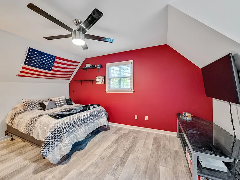 732 Phelps Rd — Photo 9