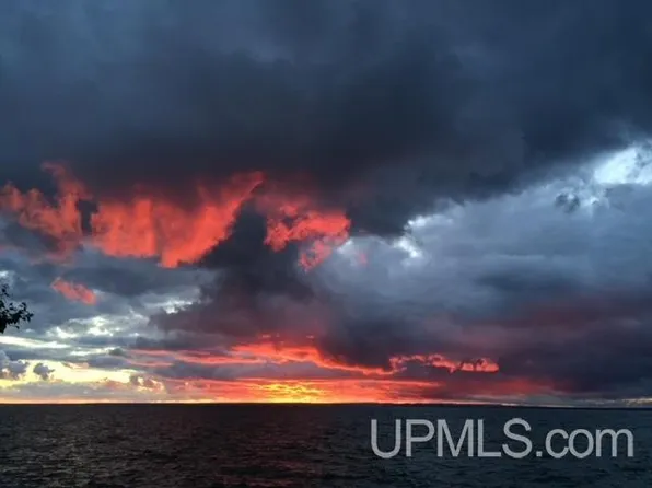 20613 Pt Abbaye Rd, Lanse, MI 49946