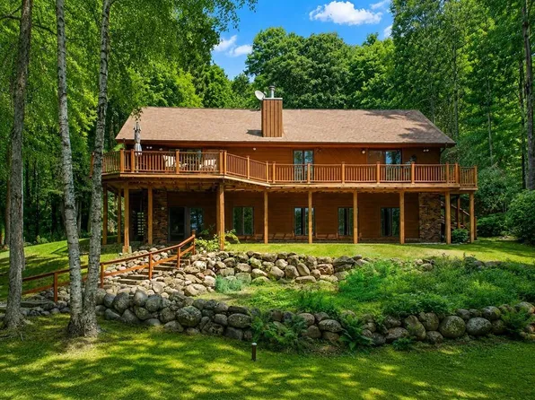 11200 Songbird Lane, Hayward, WI 54843