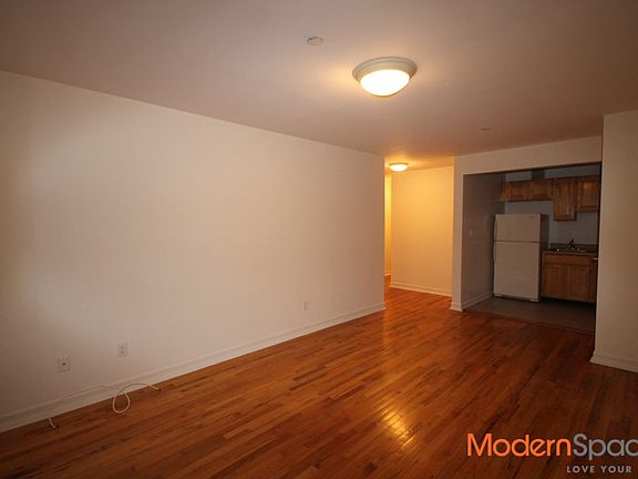 4th image of 3129 30th St #4A