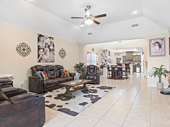 5th image of 3707 Oriole Dr