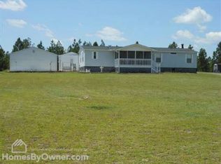 1121 Hoffman Rd, Hartsville, SC 29550