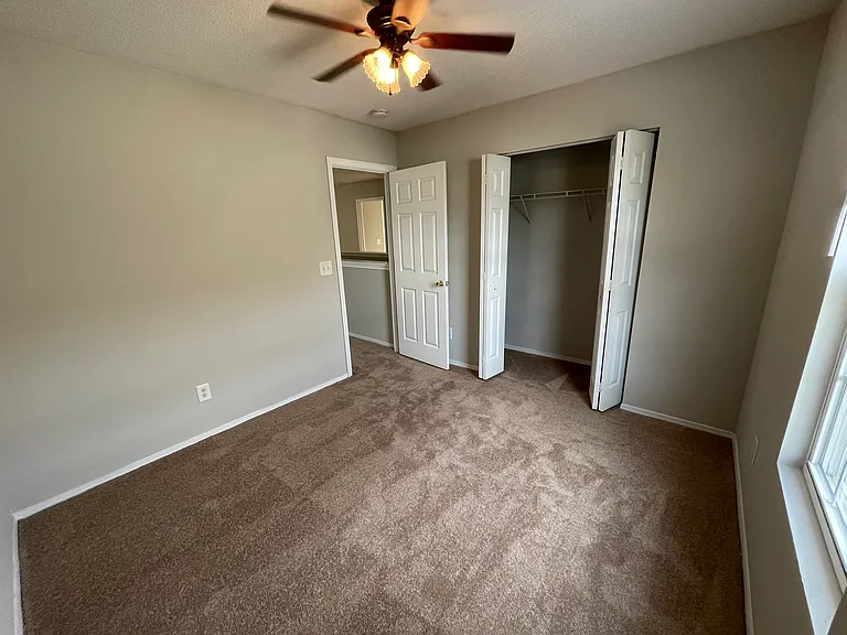 5 Bellmore Ct — Photo 27