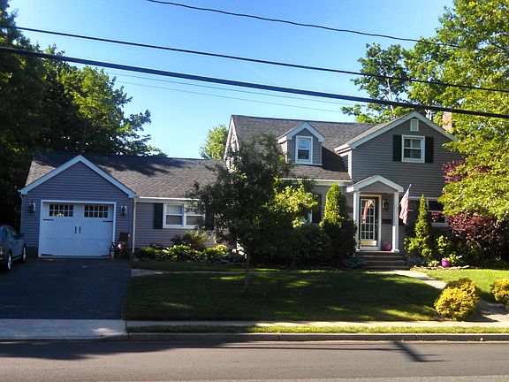 2nd image of 138 White St
