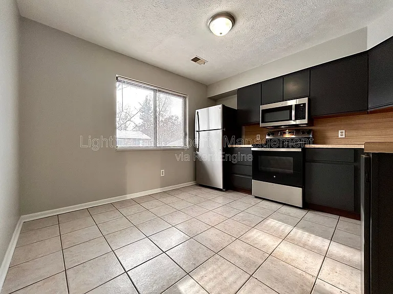 2972 Vineland Ave SE — Photo 17
