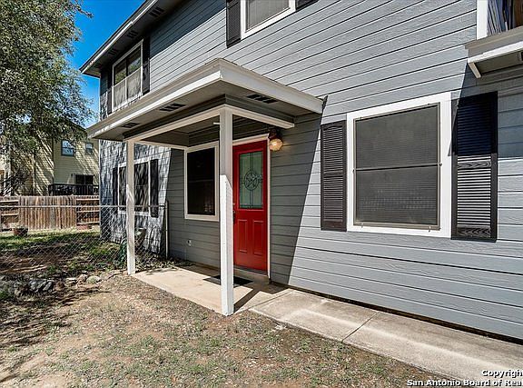 4th image of 422 Blue Gill Dr