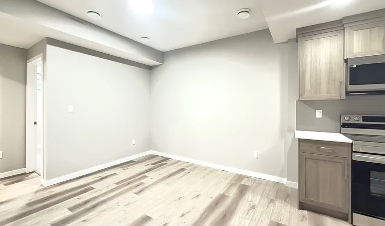 482 Edgemont Dr NW #BASEMENT — Photo 5