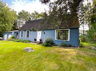 28 Lawson St, Edmundston, NB E3V 1Z4