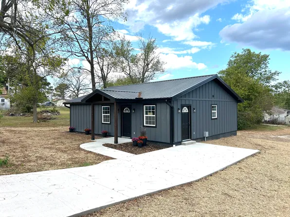 110 Clinton Street, Mansfield, MO 65704