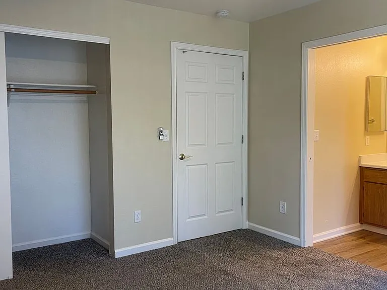 802 Cally Ct — Photo 22