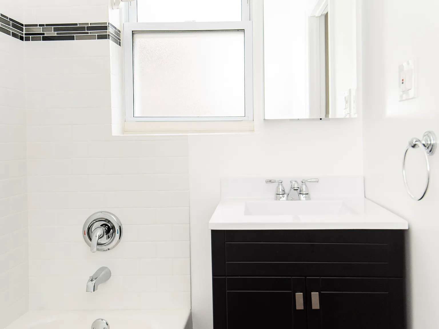 1 bed, $2,445 — Photo 2