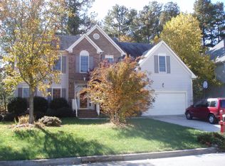 107 Summerglow Ct, Cary, NC 27513