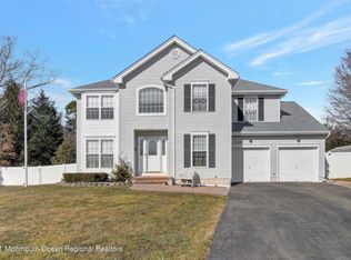 1 Azalea Ct, Barnegat, NJ 08005