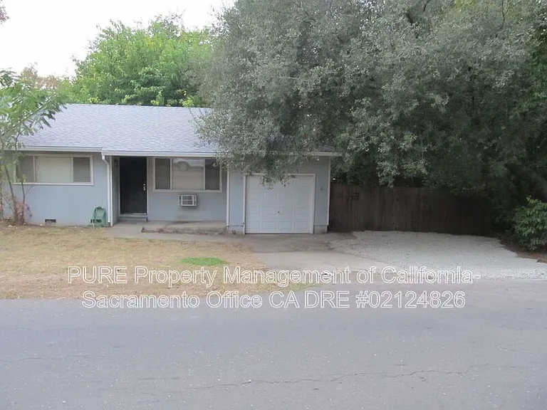 4525 Pennsylvania Ave #B — Photo 4