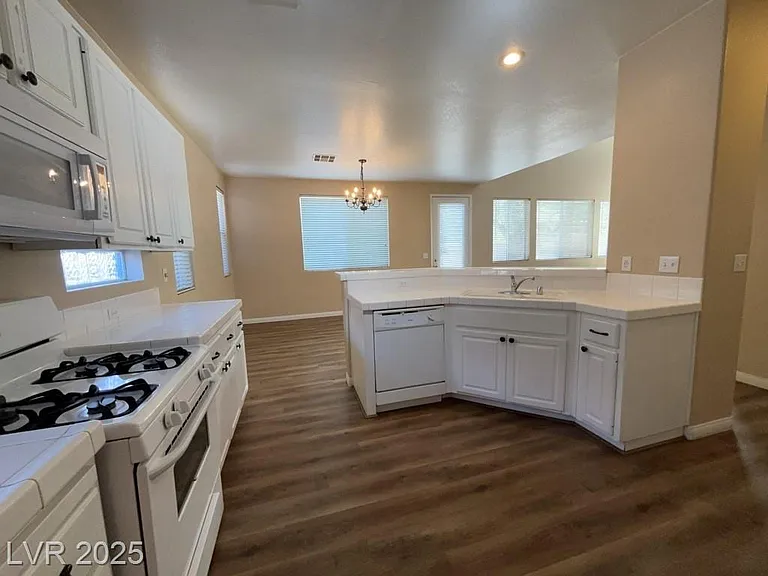 1725 Buttermilk Dr — Photo 15