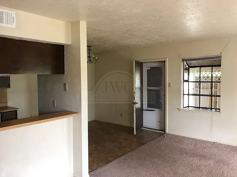 4502 Chase Cir — Photo 7