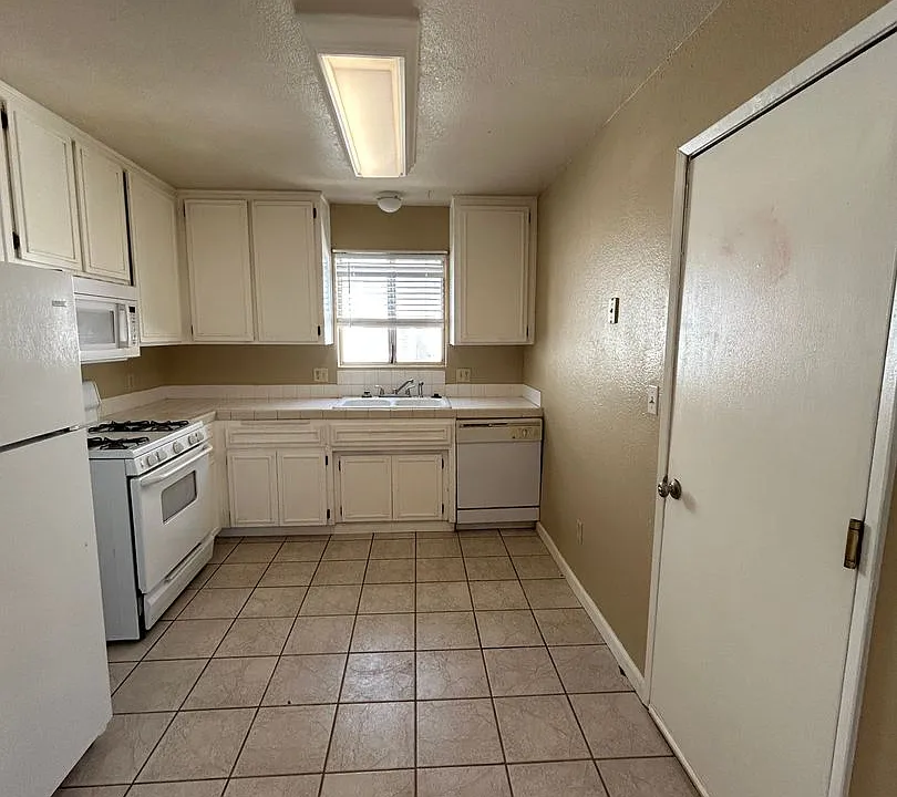 1116 Miller Ln