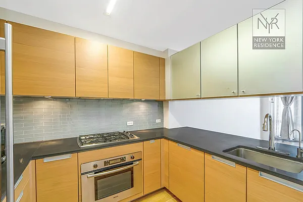 Rented by New York Residence | media 9