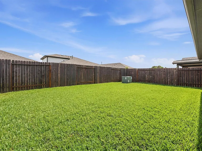 6814 Bradford Terrace Rd — Photo 29