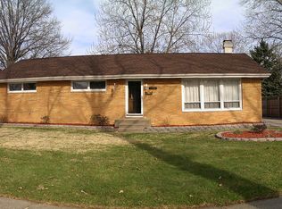 2324 Eastview Dr, Springfield, IL 62702