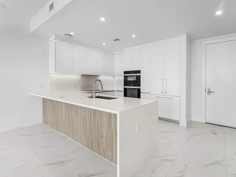 220 Lake Shore Dr #1415 — Photo 8
