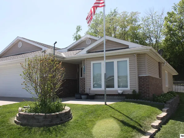 120 W Deer Ln, Plattsmouth, NE 68048