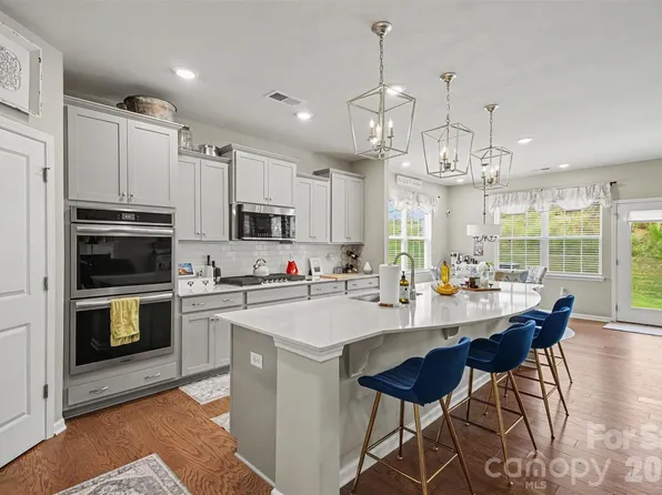 163 Abersham Dr, Mooresville, NC 28115