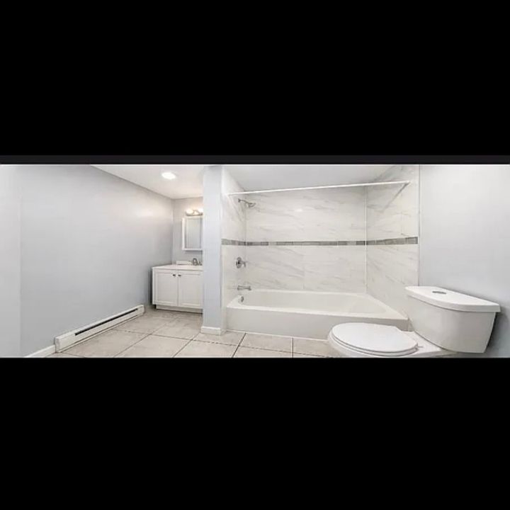 2nd image of 452 15th Ave #2L