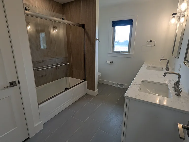 8237 Monroe Ave — Photo 15