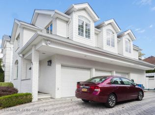 627 Rockaway St, Staten Island, NY 10307