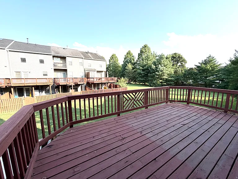 2543 Selkirk Ct — Photo 44