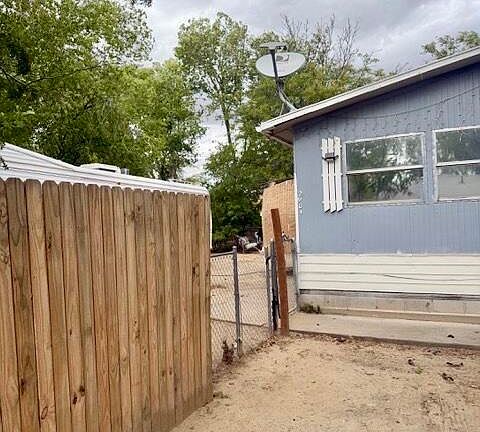 2nd image of 2904 E 23rd St