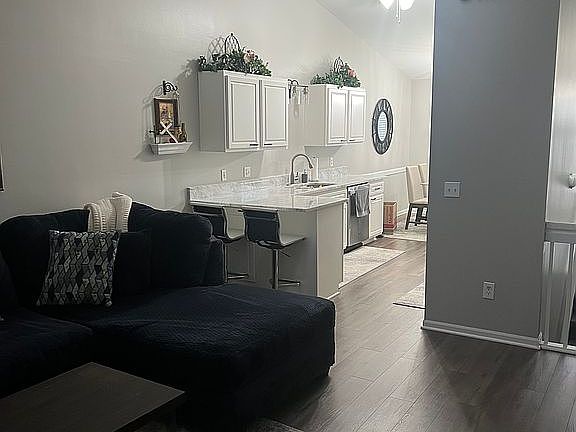 5th image of 11505 Michael Dr