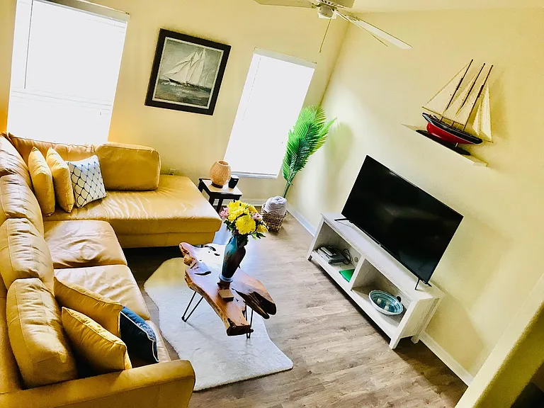 600 Mirabella Cir #STAY SALTY — Photo 6