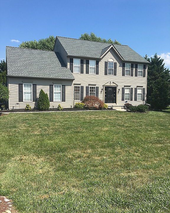 1st image of 48 Fredericksburg Dr