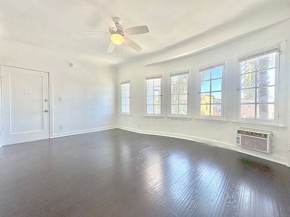 5th image of 1301 N Stanley Ave #1305-1/2