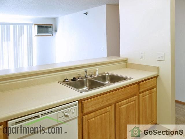 2nd image of 955 Sherrylynn Blvd APT 13