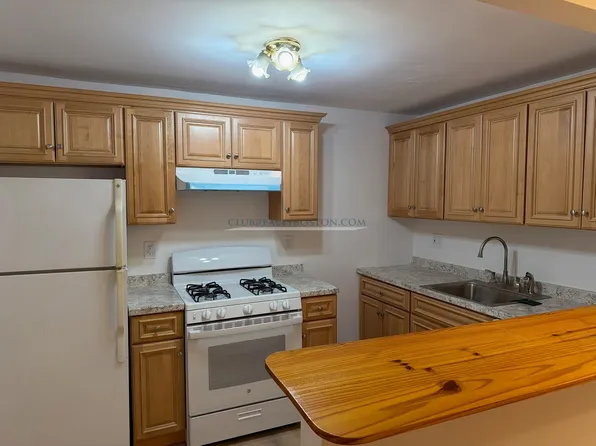 530 Washington St APT 22, Brighton, MA 02135