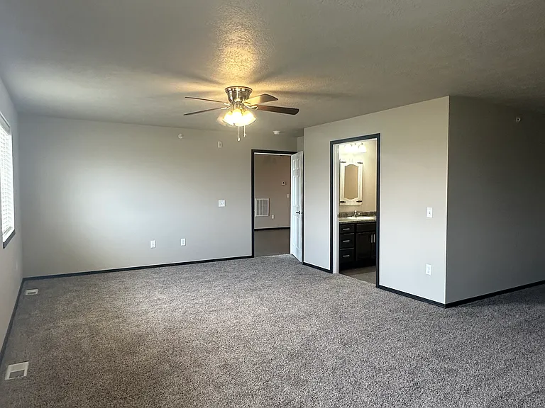 Heritage Townhomes and Apartments — Photo 51