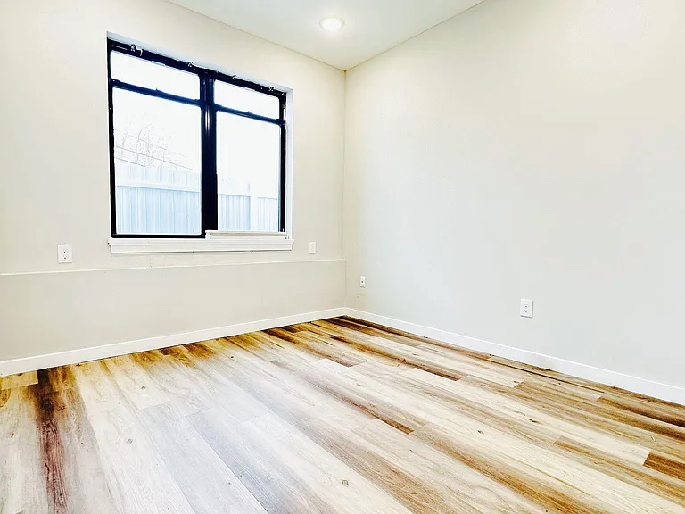 22 Arlington St #2 — Photo 5