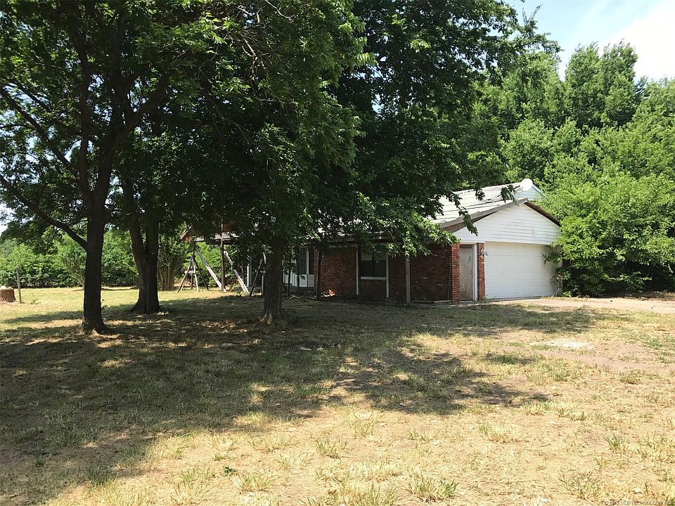 2nd image of 15895 E 92nd St N